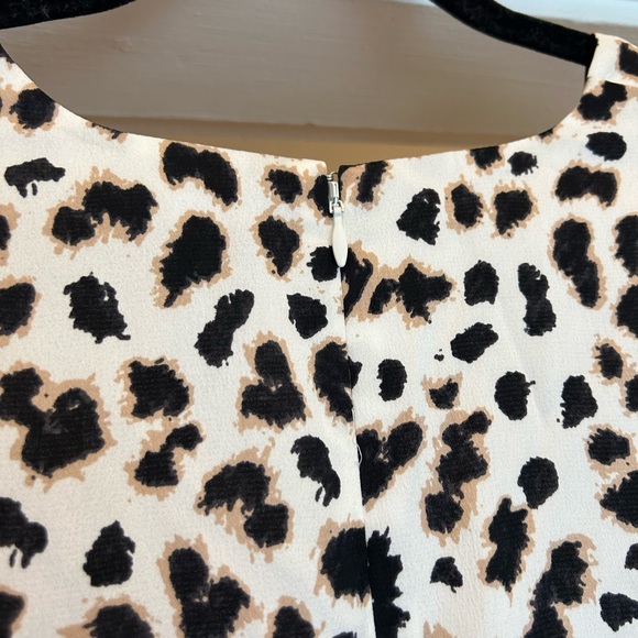 🐆 Express Long Sleeve V-Neck Dress - Size XL - White Leopard - Picture 3 of 7